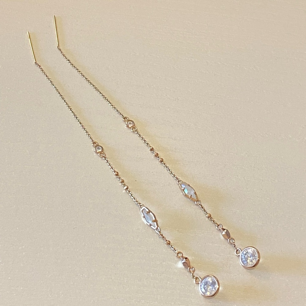 Kendra Scott Monica shoulder duster earrings in Gold